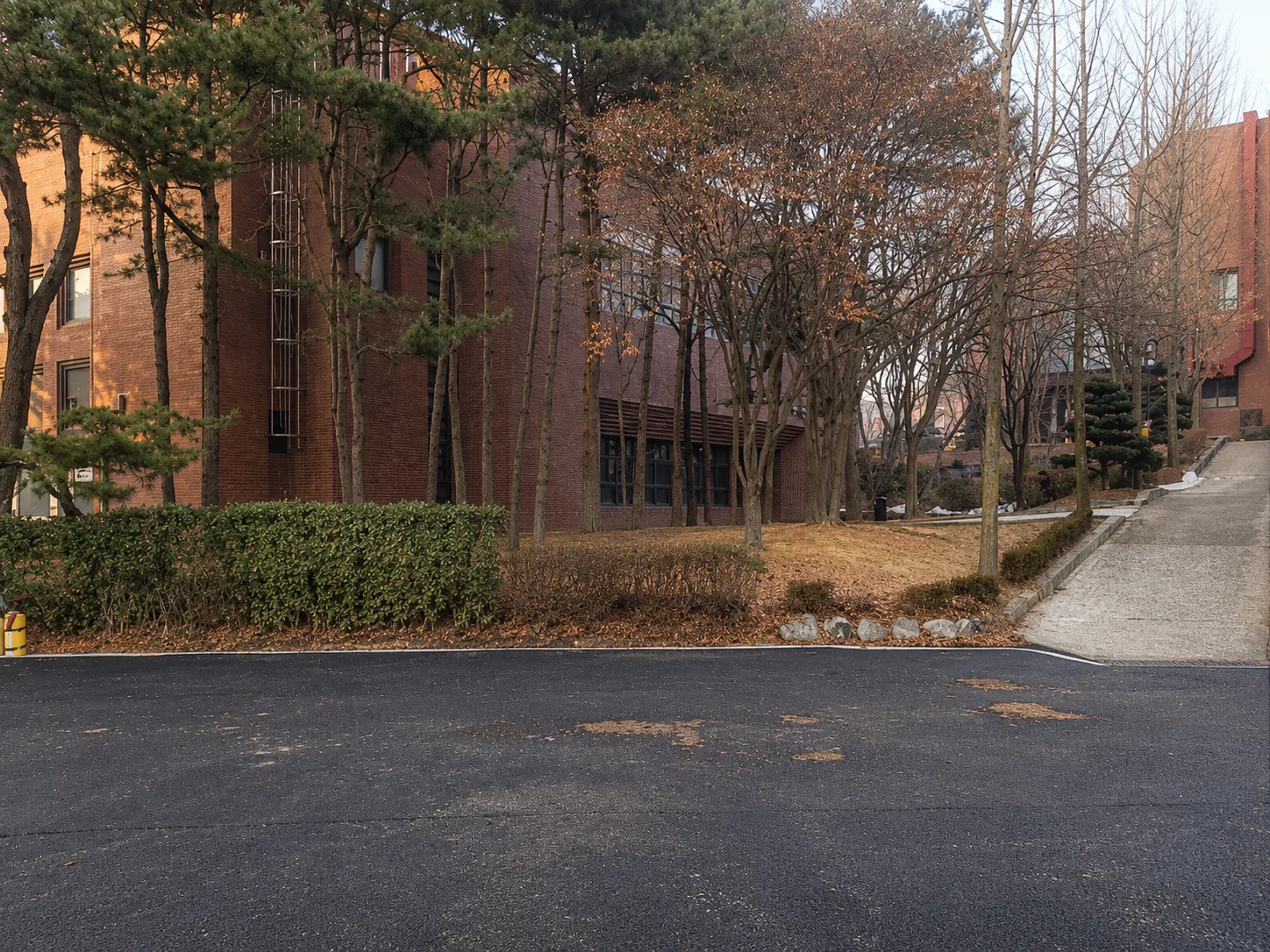 공공 복합시설 오수관 막힘|70m 횡주관 온수 고압세척 현장 사진 1